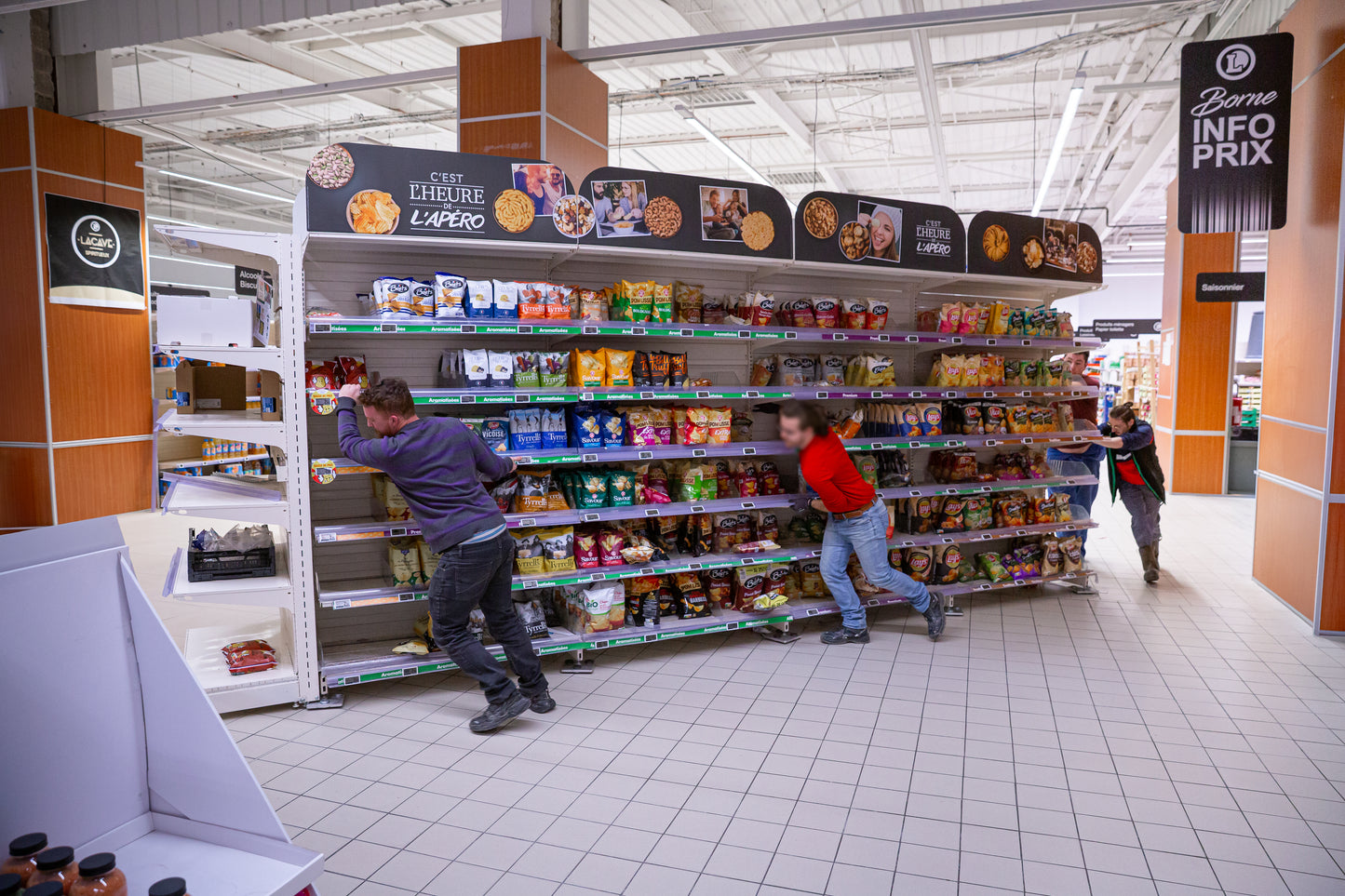 Platine spéciale rack Milpat pour l’agencement de magasin